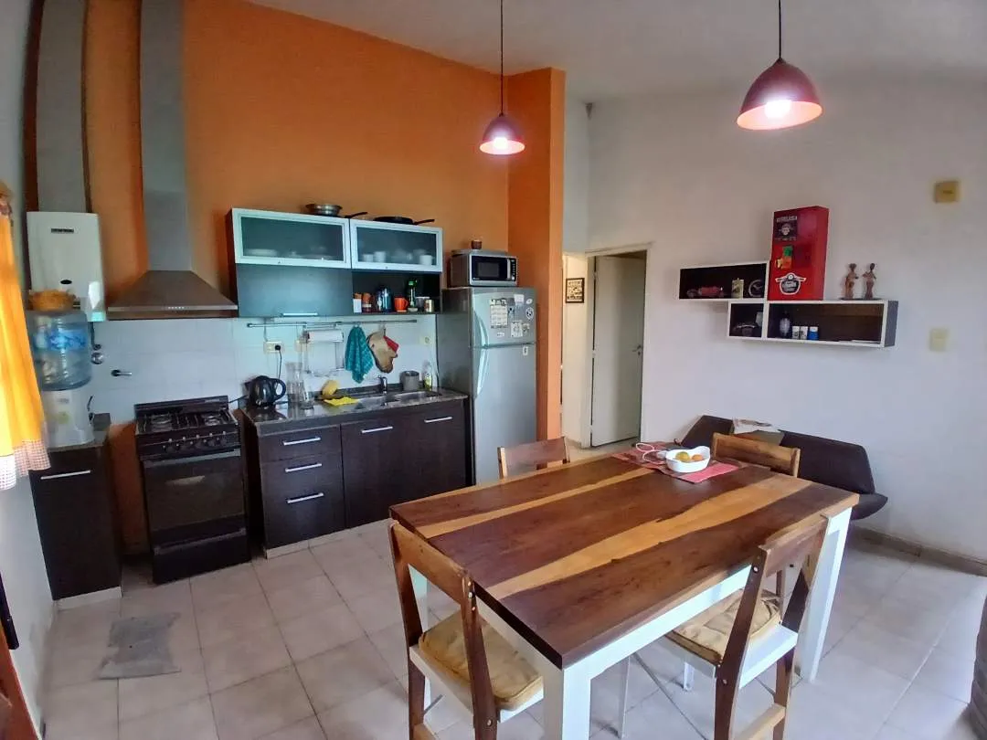 Casa + Local Comercial. B° Viviendas Productivas