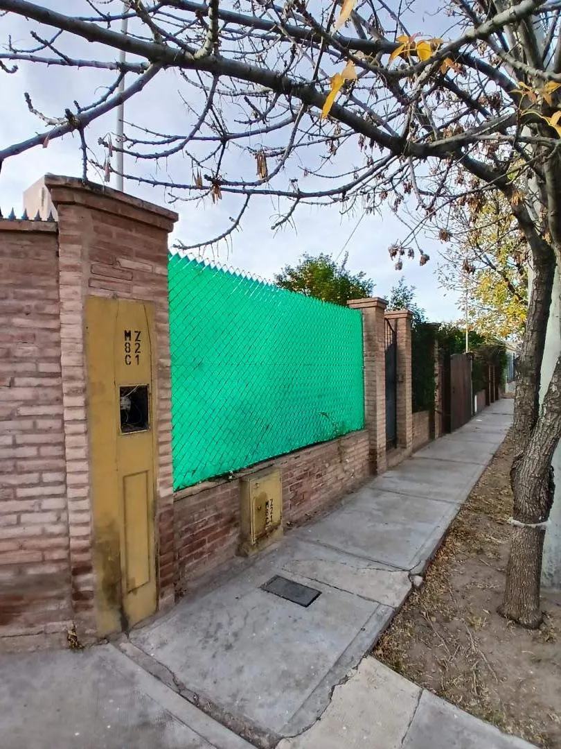Casa + Local Comercial. B° Viviendas Productivas