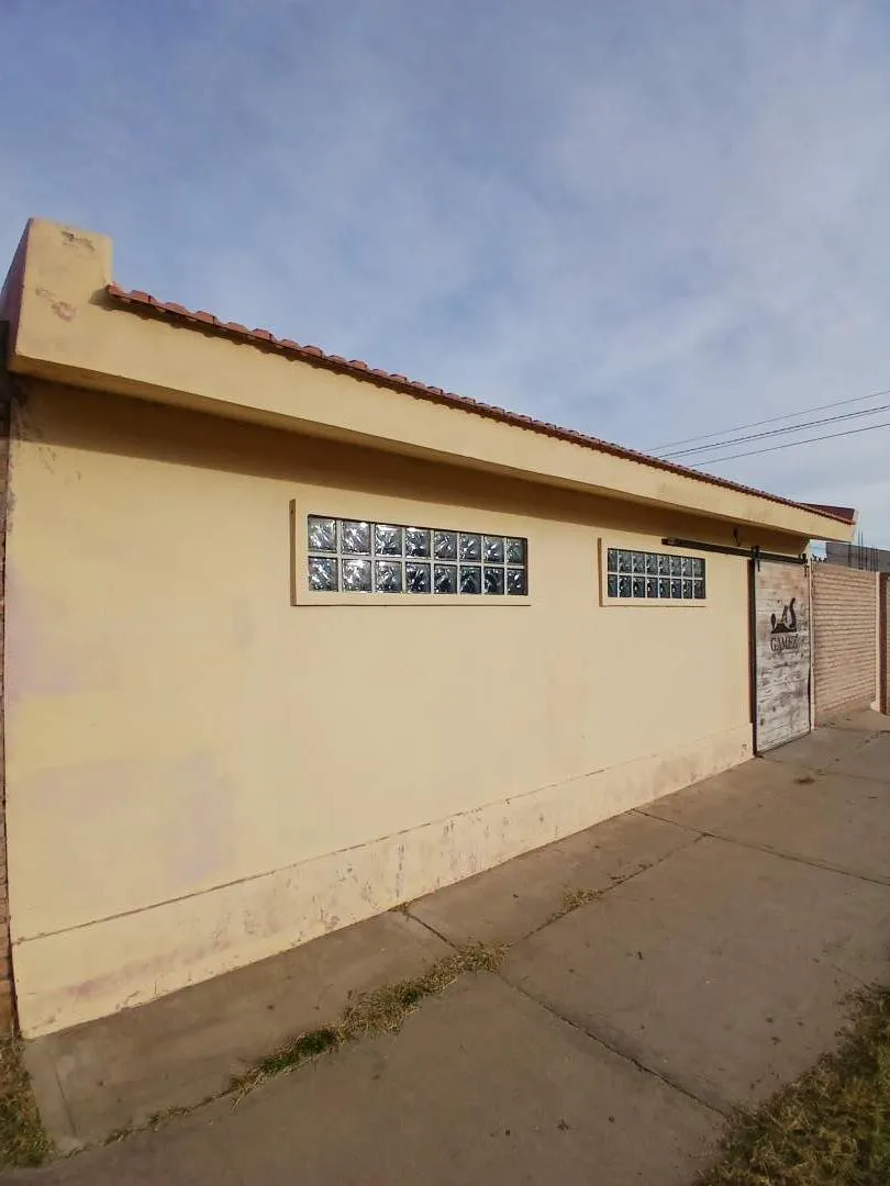 Casa + Local Comercial. B° Viviendas Productivas