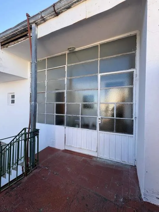 Alquiler. Departamento dos dormitorios. Peatonal Rivadavia y Paseo del Padre.