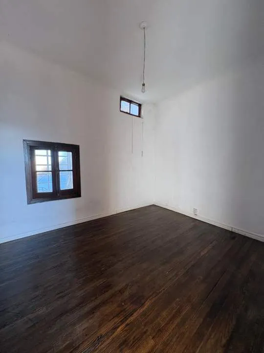 Alquiler. Departamento dos dormitorios. Peatonal Rivadavia y Paseo del Padre.