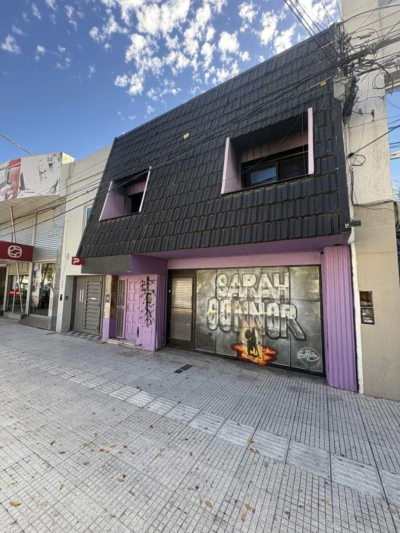 Local Comercial. Av Illia