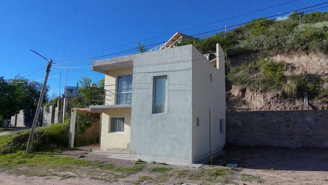 Casa. 3 dormitorios. Potrero de los Funes - APTA CREDITO