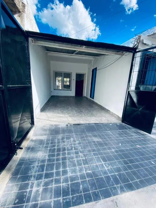 Alquiler de casa en La Merced "A metros de Av. Lafinur"