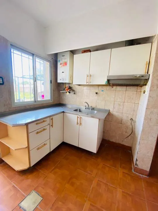 Alquiler de casa en La Merced "A metros de Av. Lafinur"