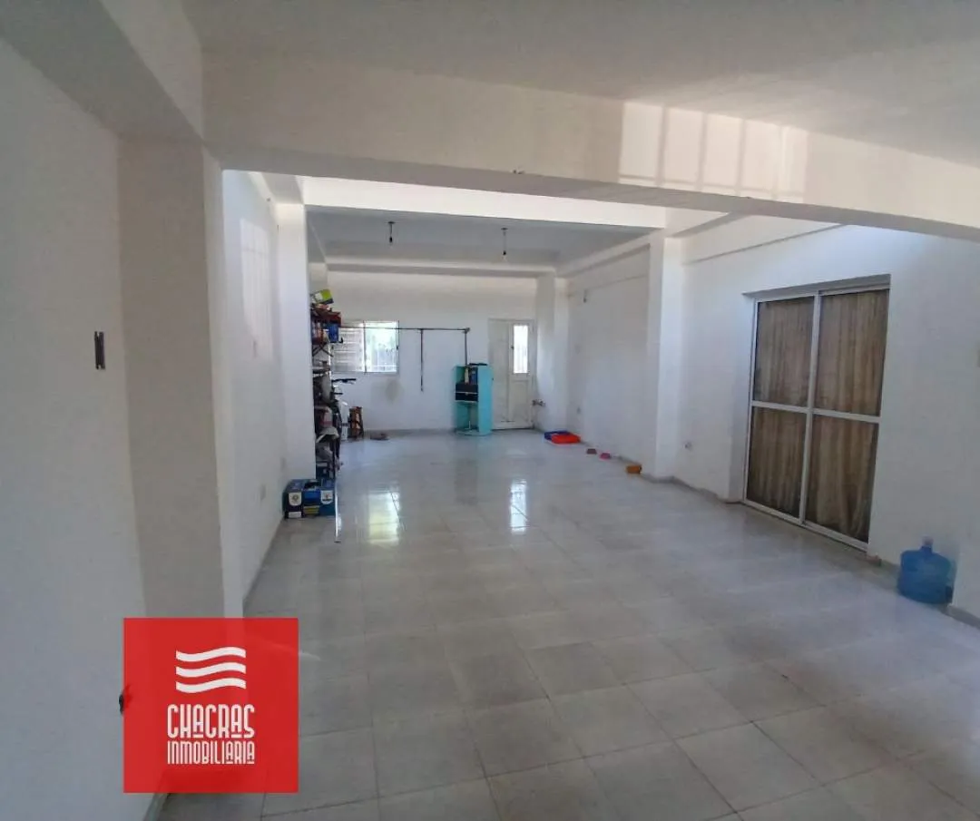 Casa. Barrio Los Eucaliptus. Amplia cochera y quincho.