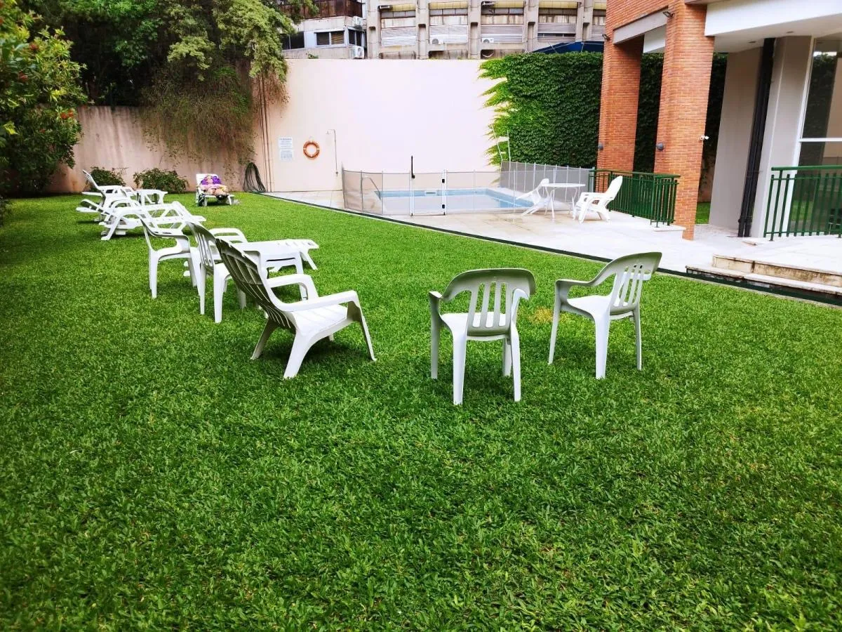 Con Vista Al Campo De Polo Y Al Rio Con Balcon