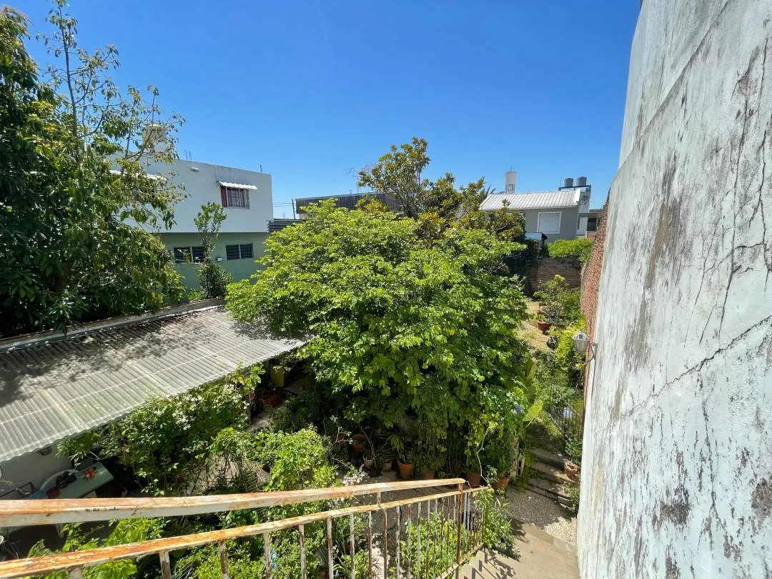 Galpon /depósito con 2 Departamentos en Block-Venta-Martín Coronado