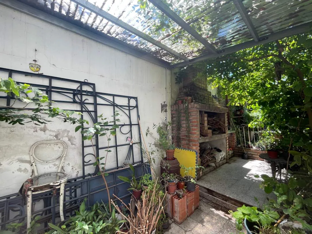 Galpon /depósito con 2 Departamentos en Block-Venta-Martín Coronado