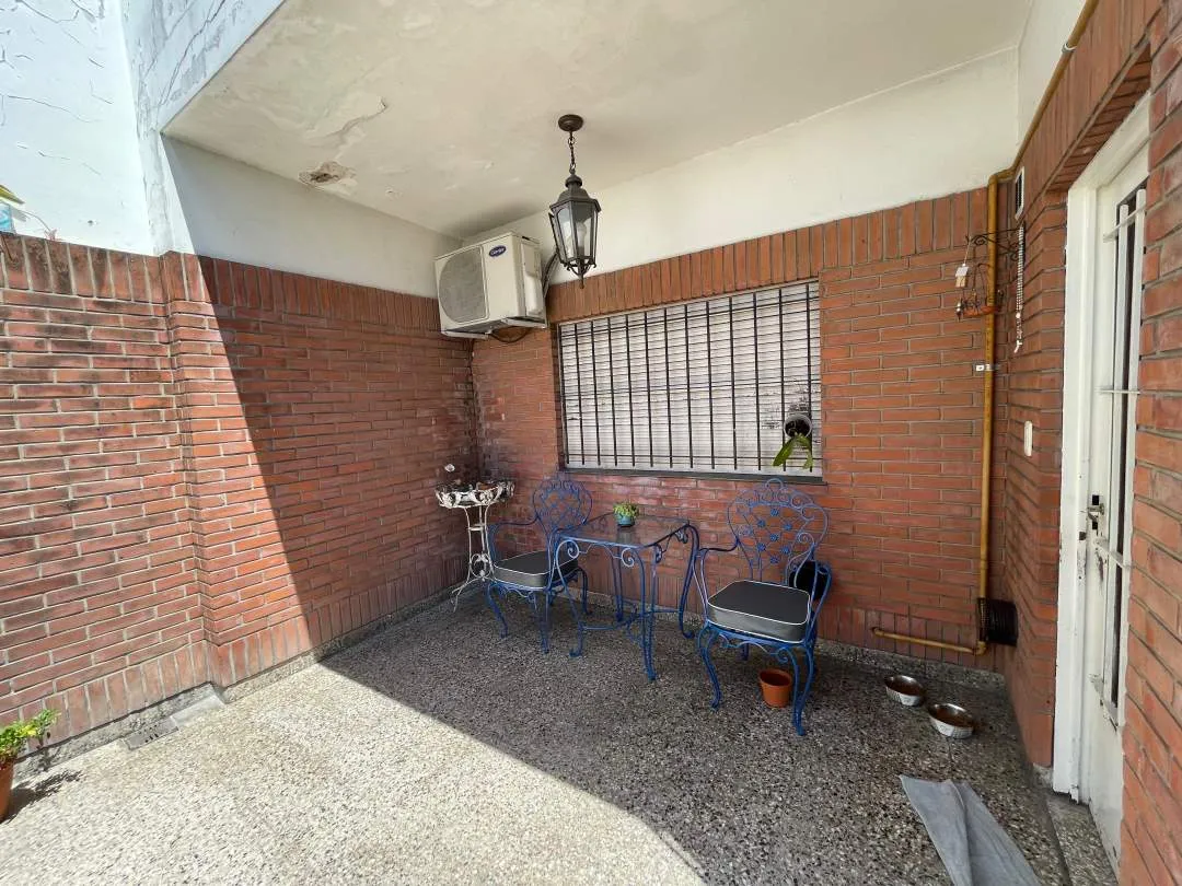 Galpon /depósito con 2 Departamentos en Block-Venta-Martín Coronado