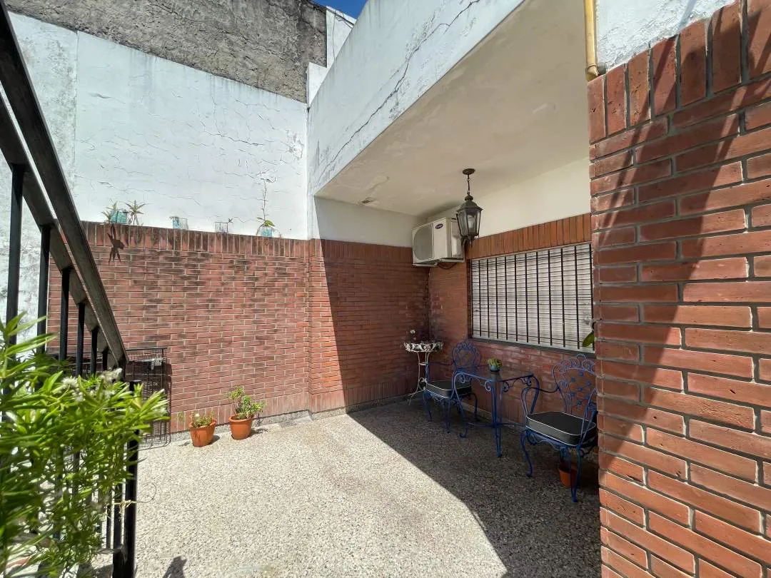 Galpon /depósito con 2 Departamentos en Block-Venta-Martín Coronado