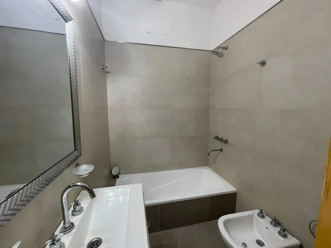 Galpon /depósito con 2 Departamentos en Block-Venta-Martín Coronado