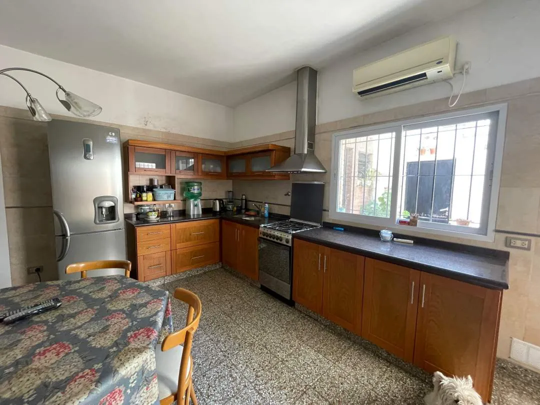 Galpon /depósito con 2 Departamentos en Block-Venta-Martín Coronado