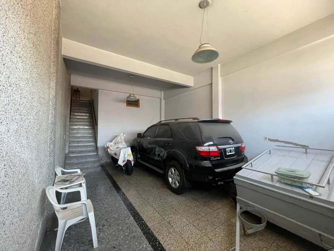 Galpon /depósito con 2 Departamentos en Block-Venta-Martín Coronado