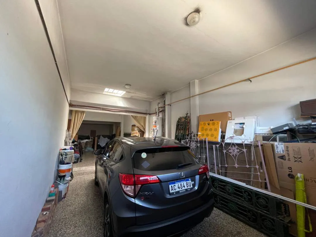 Galpon /depósito con 2 Departamentos en Block-Venta-Martín Coronado