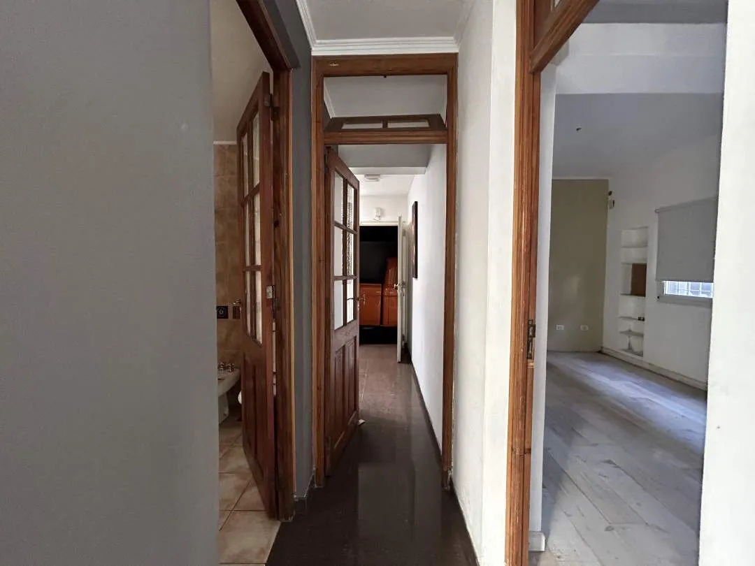Hermosa propiedad de 5 ambientes en Caseros