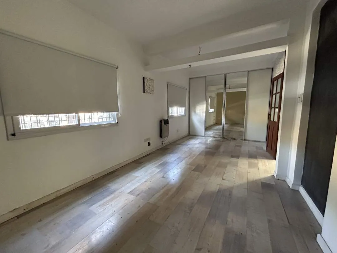 Hermosa propiedad de 5 ambientes en Caseros