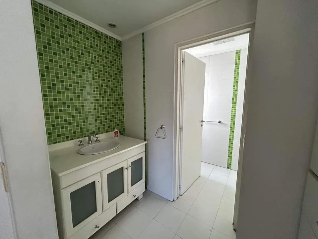 Hermosa propiedad de 5 ambientes en Caseros