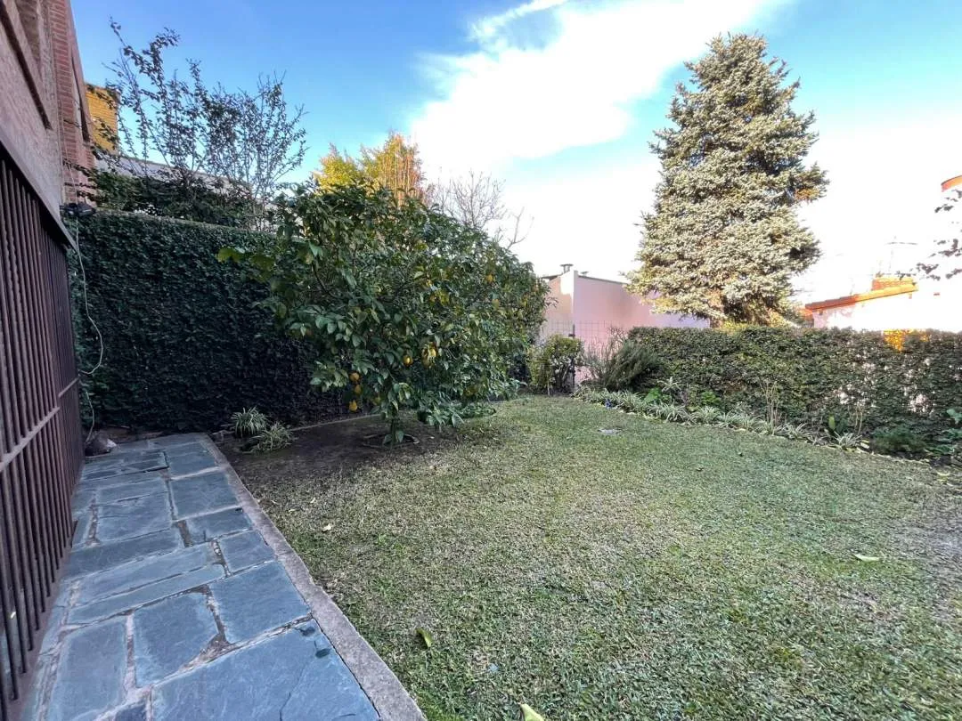 Casa-Venta-Ciudad Jardin 5 ambientes