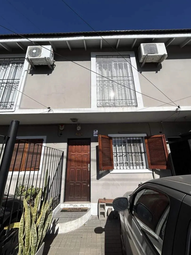 Hermosa Duplex-Venta-Martín Coronado
