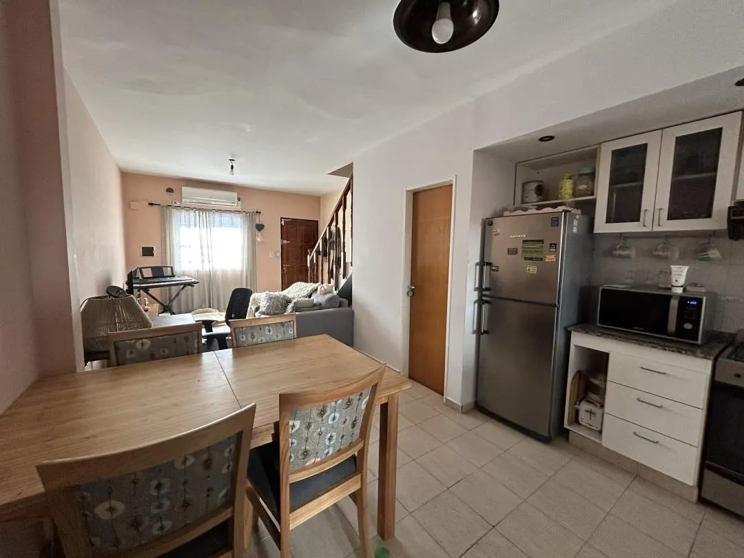 Hermosa Duplex-Venta-Martín Coronado