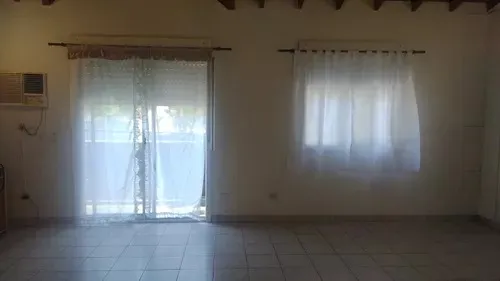 Amplio Monoambiente Con Balcón A Metros De Parque Sarmiento