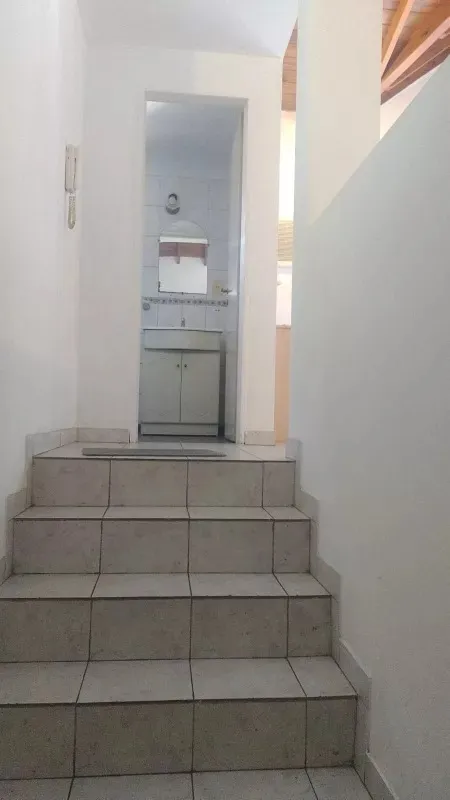Amplio Monoambiente Con Balcón A Metros De Parque Sarmiento