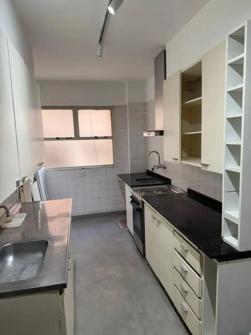 Suipacha 1200, Recoleta, Capital Federal.
