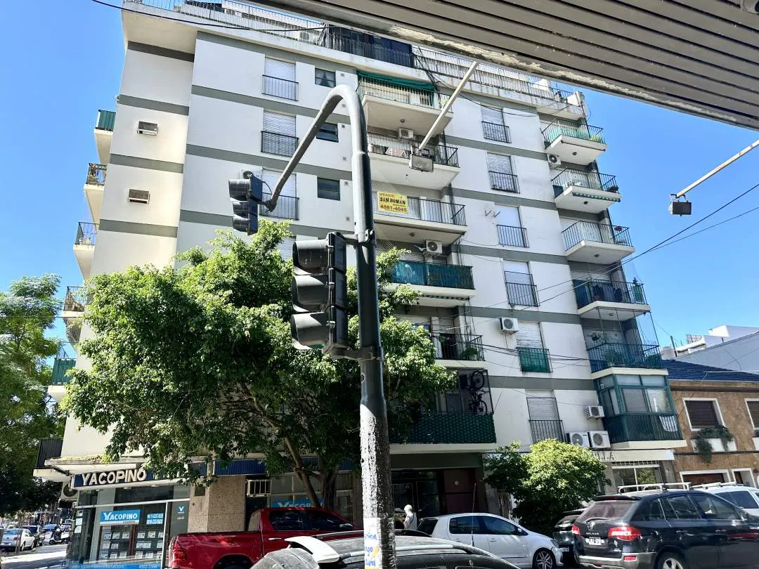 Departamento de 3 Ambientes con Balcón al Frente en Venta en Villa Devoto