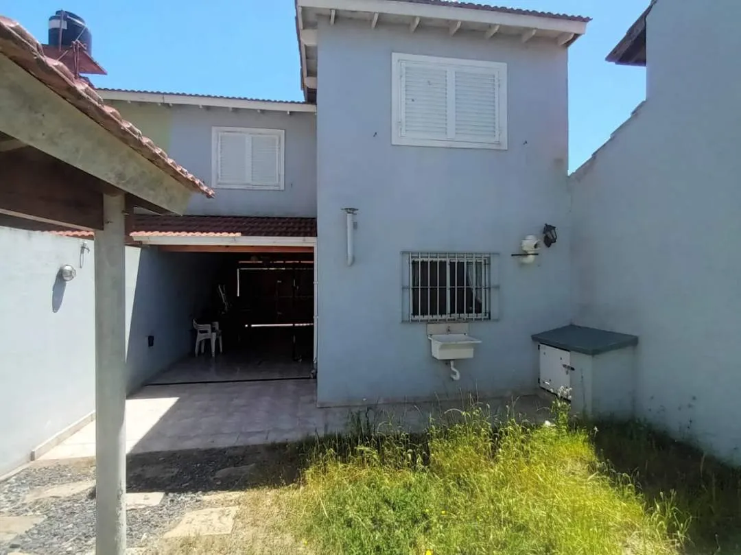 VENDE TRIPLEX EXCELENTE UBICACION - VENDIDO
