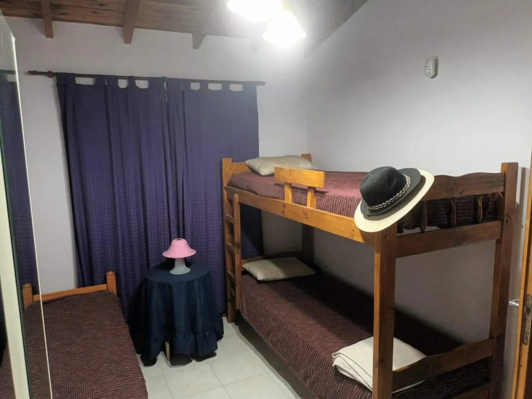 VENDE TRIPLEX EXCELENTE UBICACION - VENDIDO