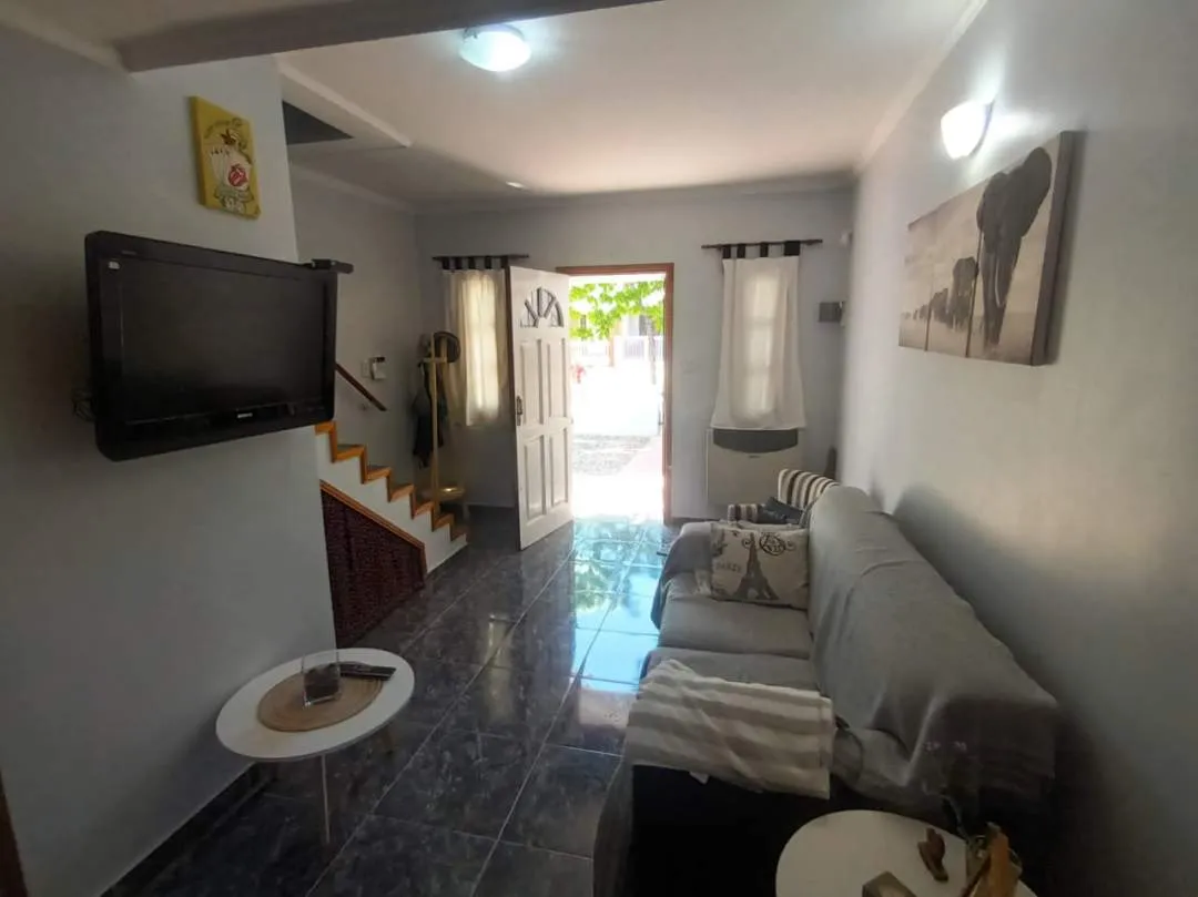 VENDE TRIPLEX EXCELENTE UBICACION - VENDIDO
