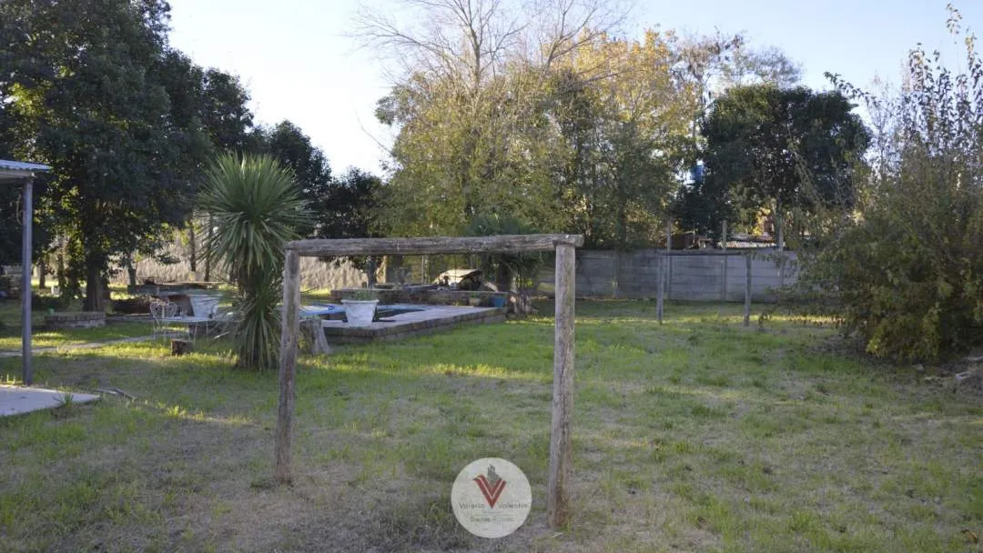 Venta Cancha de Paddle con  Residencial de 4 ambientes
