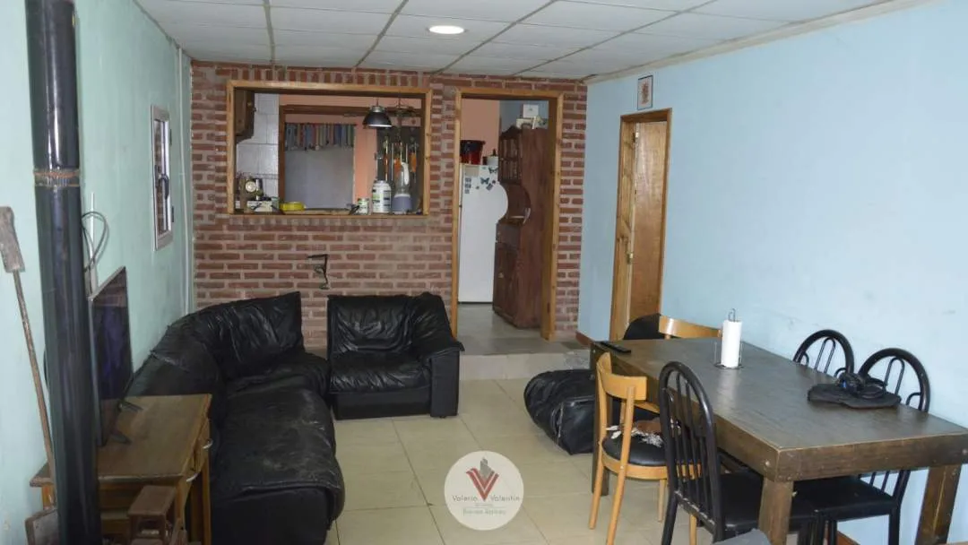 Venta Cancha de Paddle con  Residencial de 4 ambientes