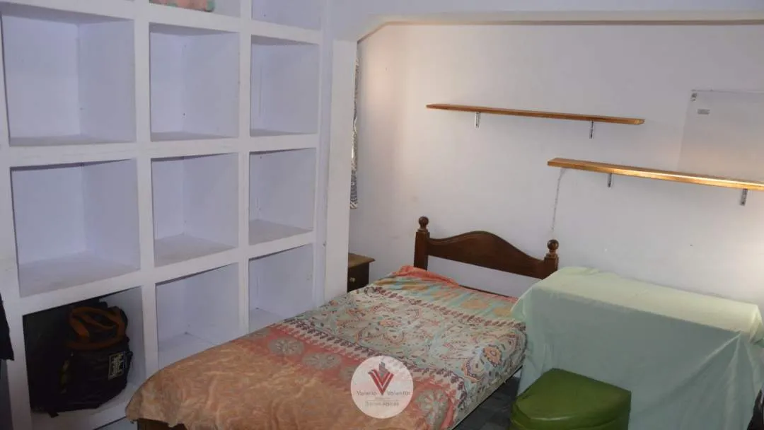Venta Cancha de Paddle con  Residencial de 4 ambientes