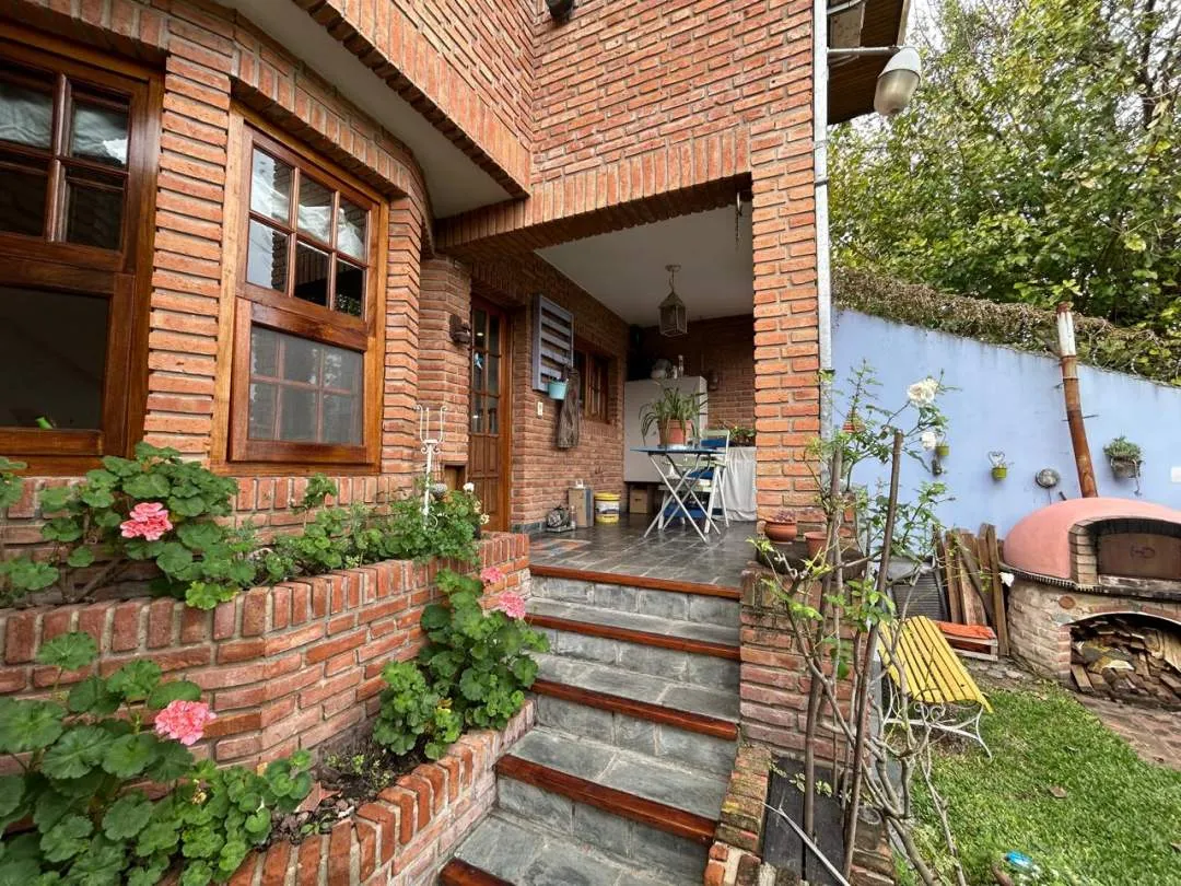 Hermosa casa 5 ambientes en Ciudad Jardin