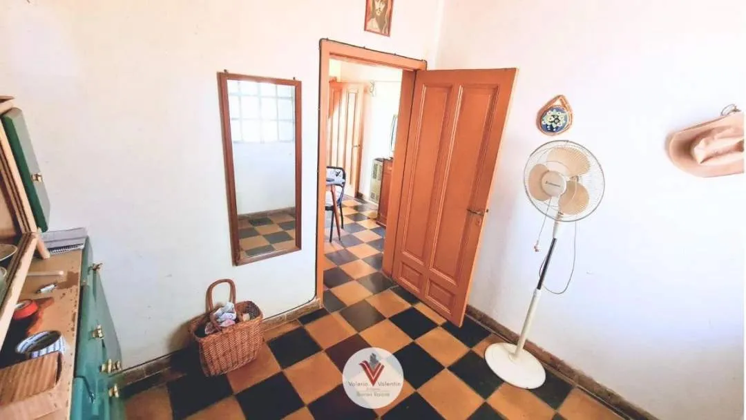 En Muy Buena Ubicacion | Esquina | Casa en Venta 2 Dorm. | Gral Belgrano
