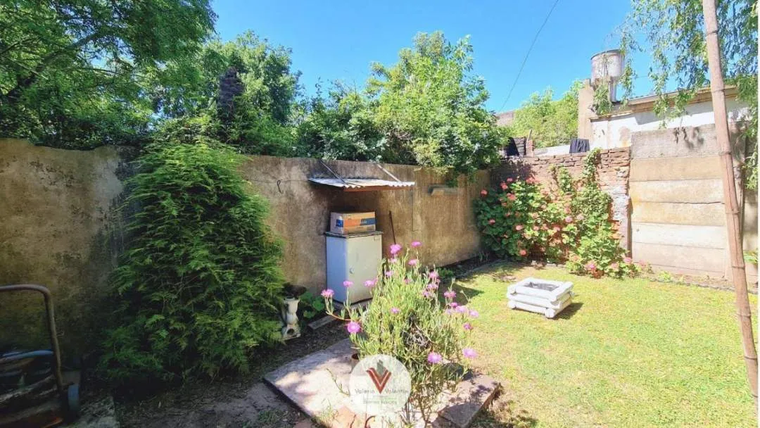 En Muy Buena Ubicacion | Esquina | Casa en Venta 2 Dorm. | Gral Belgrano