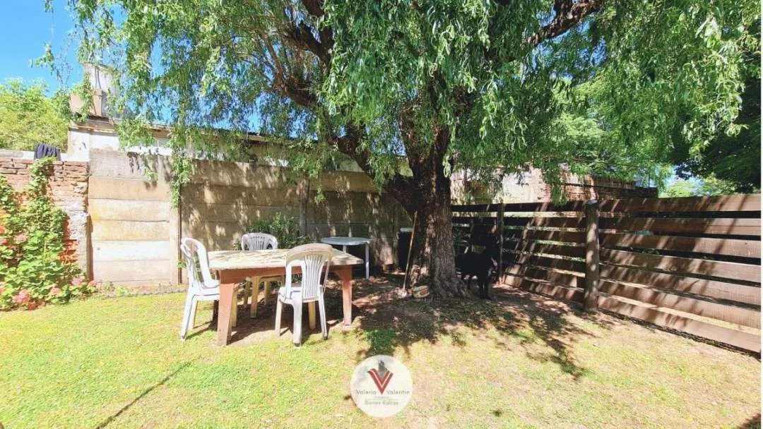 En Muy Buena Ubicacion | Esquina | Casa en Venta 2 Dorm. | Gral Belgrano