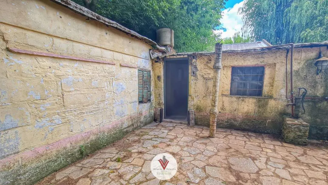CASA EN VENTA CON AMPLIO TERRENO EN GENERAL BELGRANO