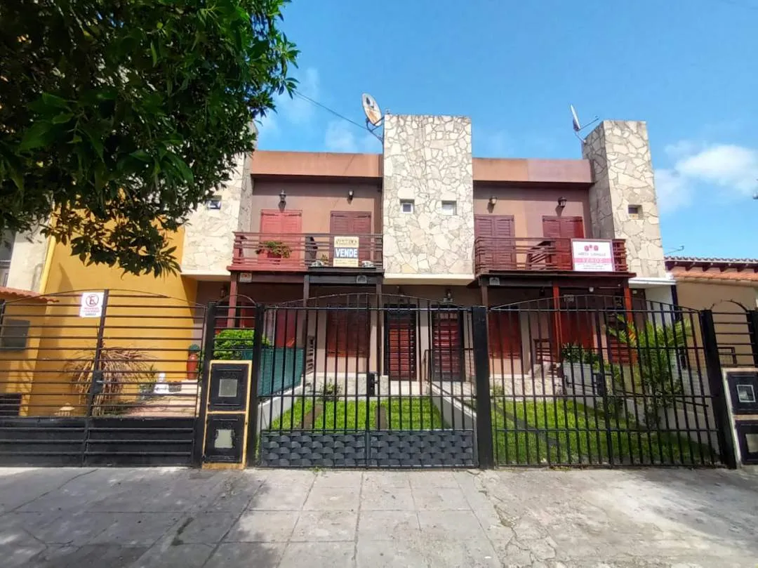 HERMOSO DUPLEX AL FRENTE