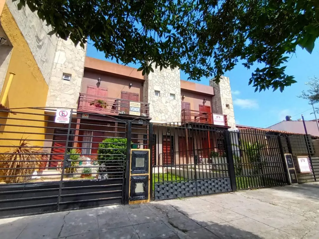 HERMOSO DUPLEX AL FRENTE