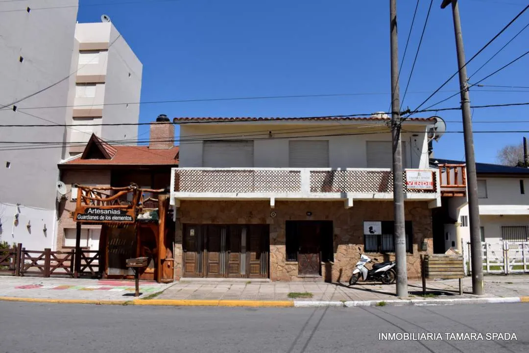 AMPLIO DUPLEX A METROS DEL MAR