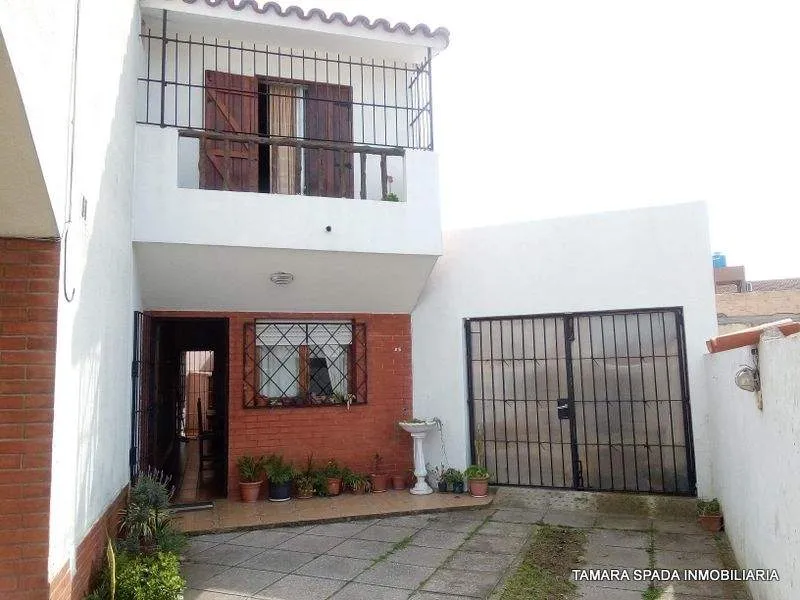 IMPECABLE DUPLEX EN ZONA CENTRO