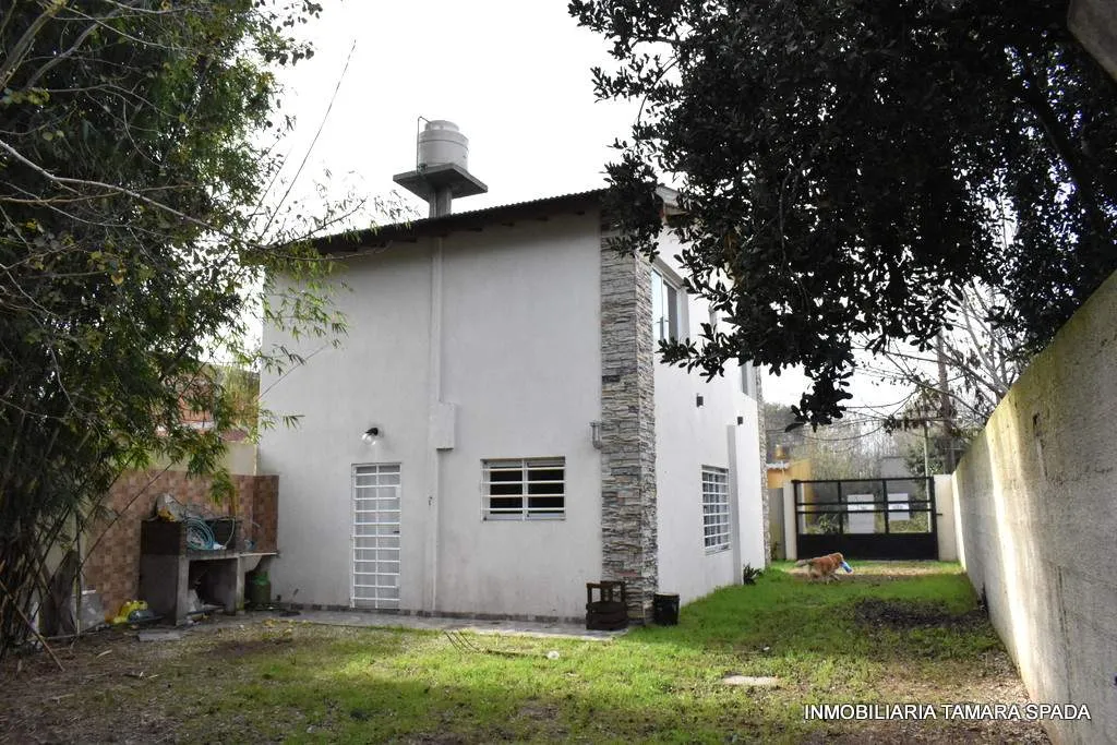 DÚPLEX AL FRENTE