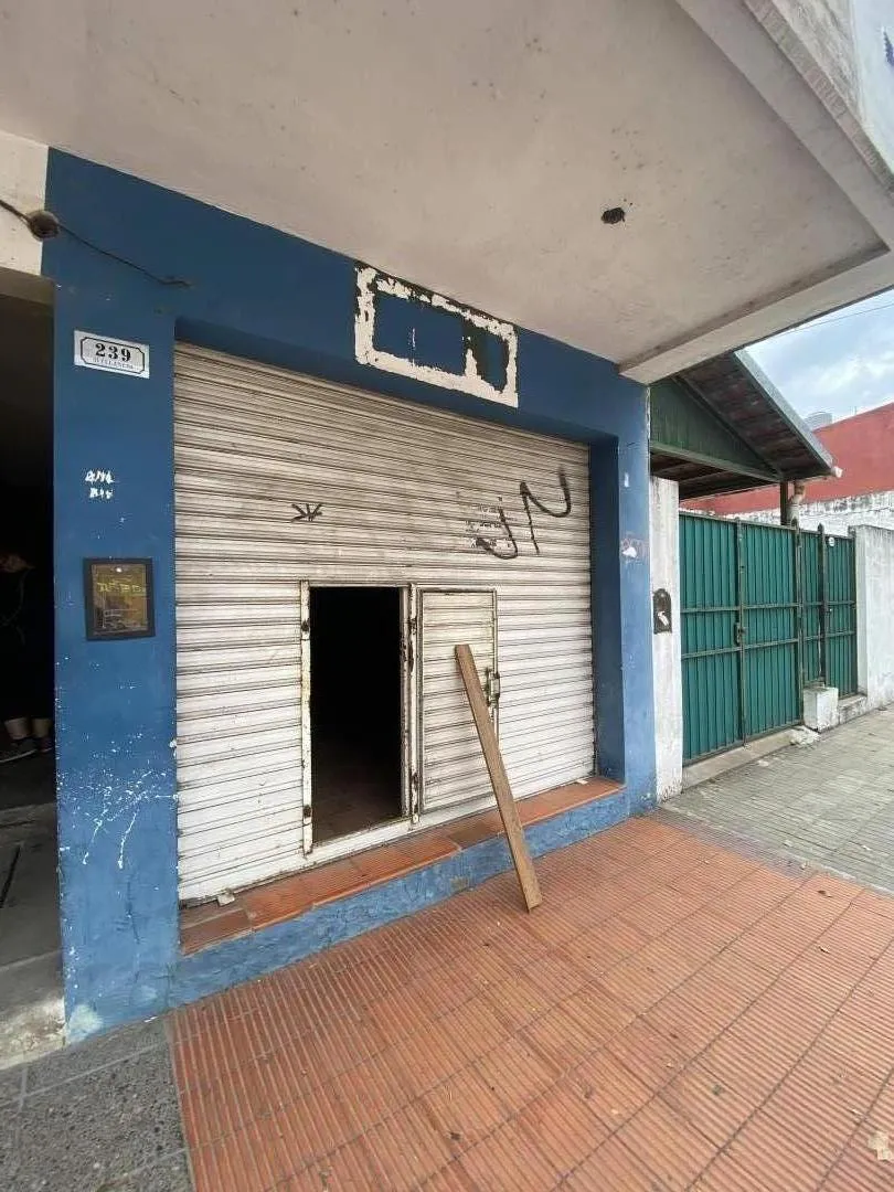 Complejo Multifuncional en Zarate, Centro.