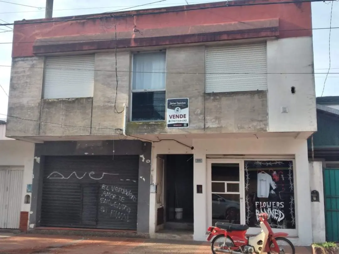 Complejo Multifuncional en Zarate, Centro.