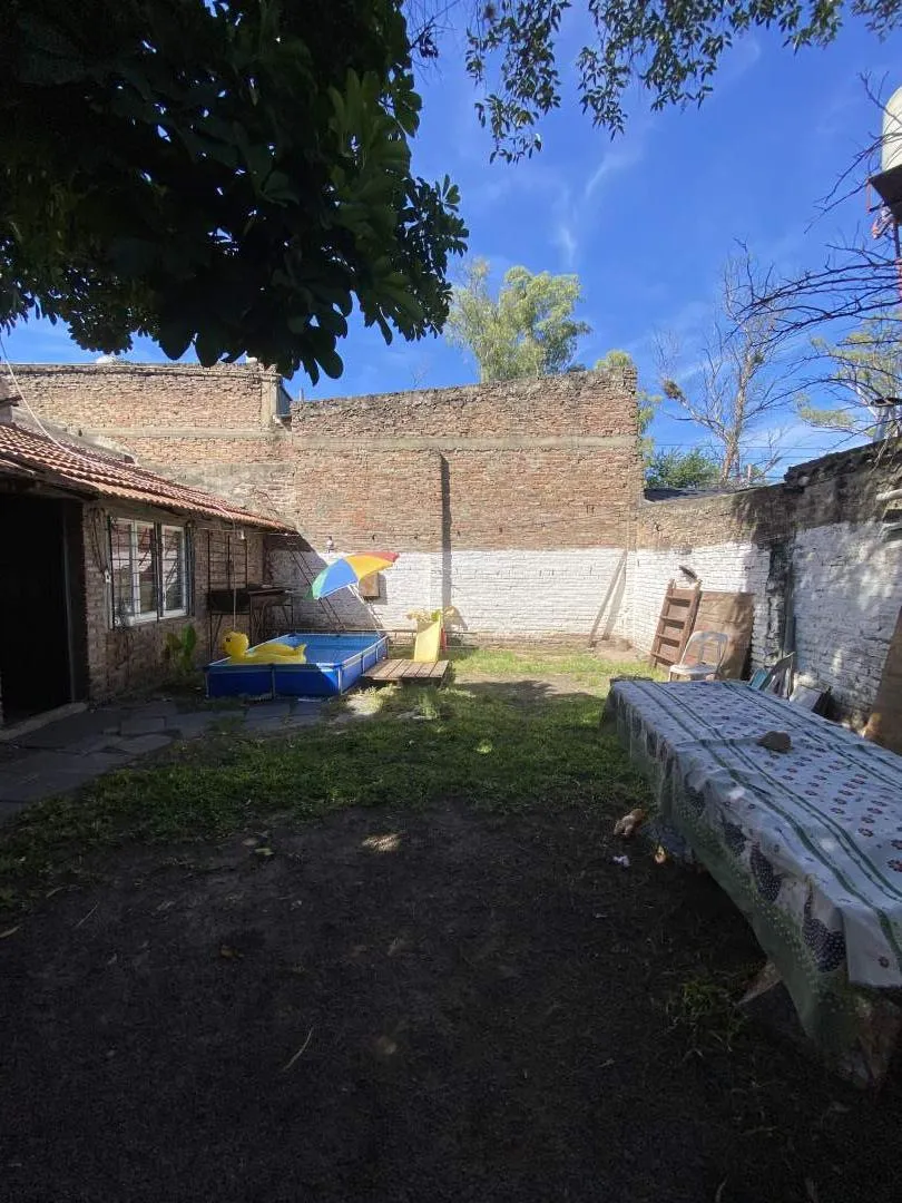 Casa en Venta, a la entrada del polideportivo de General Rodriguez