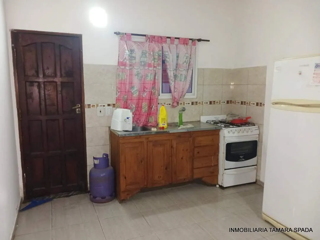 DUPLEX EN AVENIDA