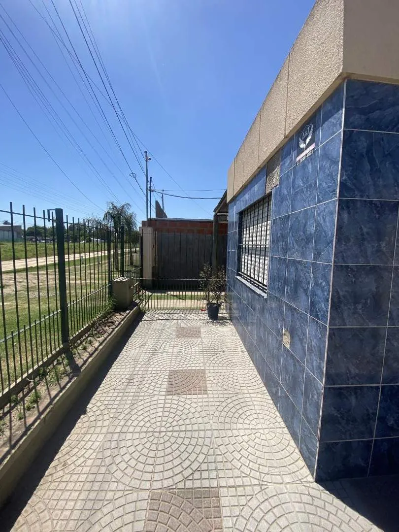 CASA APTA DESTINO COMERCIAL SOBRE AV. LIBERTADOR, GENERAL RODRIGUEZ